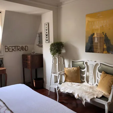 Far Out Collective Homestay szállás San Sebastián